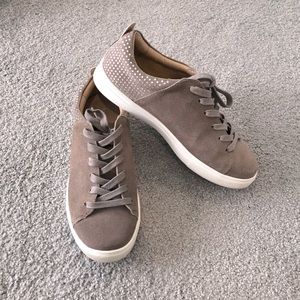 Casual suede tennis shoes.